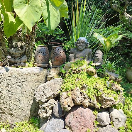 Villa Nesanur - Comfortable & Spacious Beachside Sanur エクステリア 写真