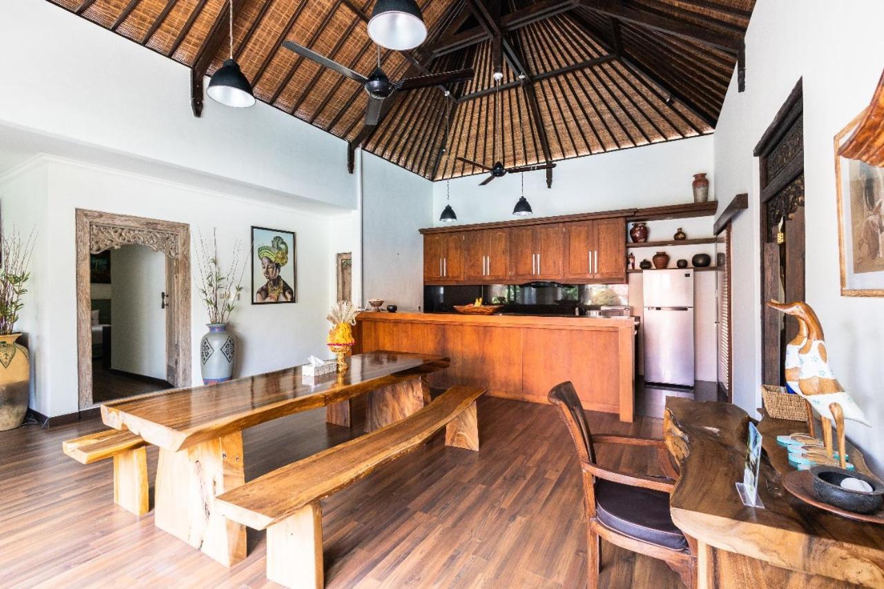 Villa Nesanur - Comfortable & Spacious Beachside Sanur エクステリア 写真