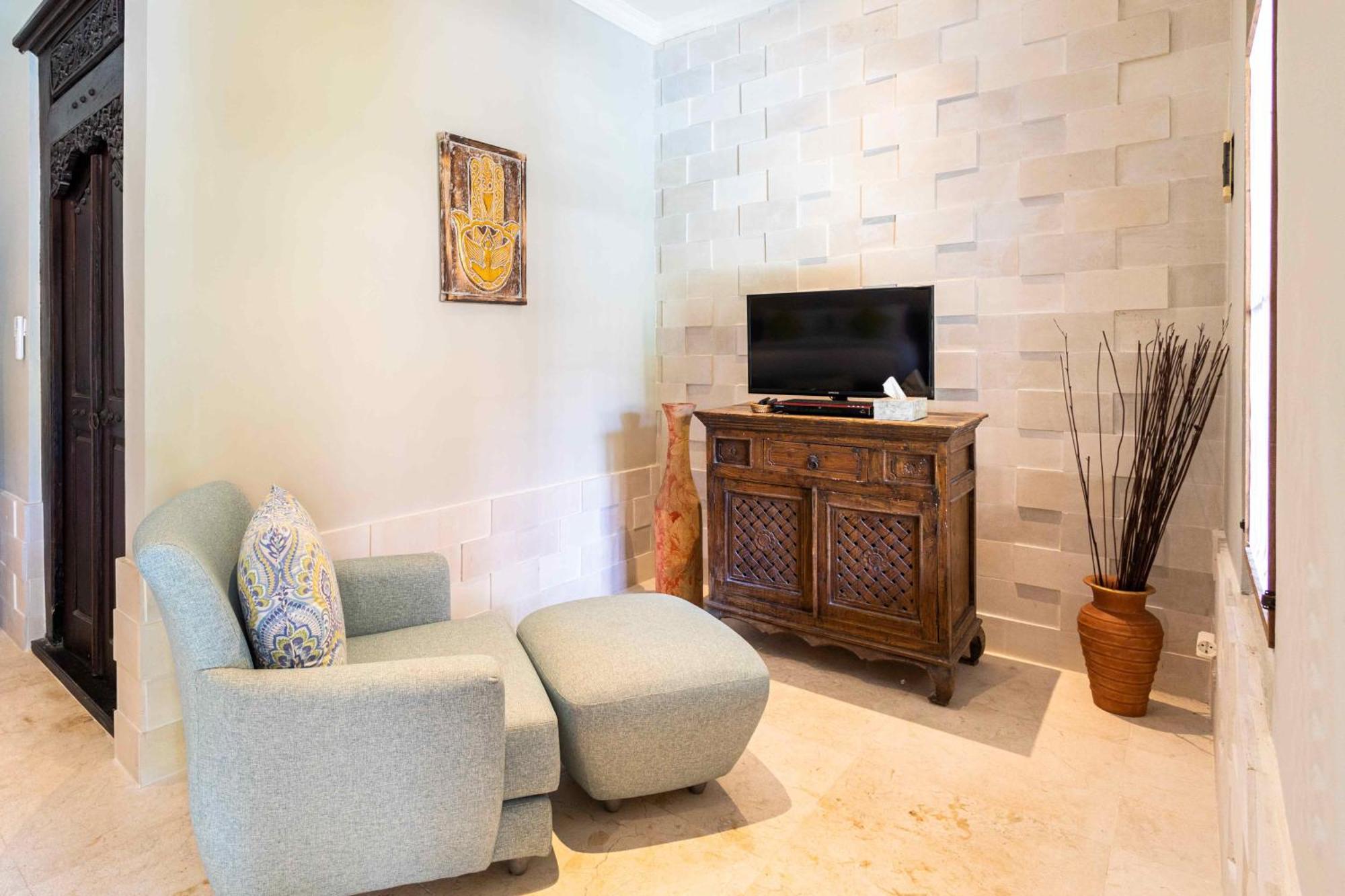 Villa Nesanur - Comfortable & Spacious Beachside Sanur エクステリア 写真
