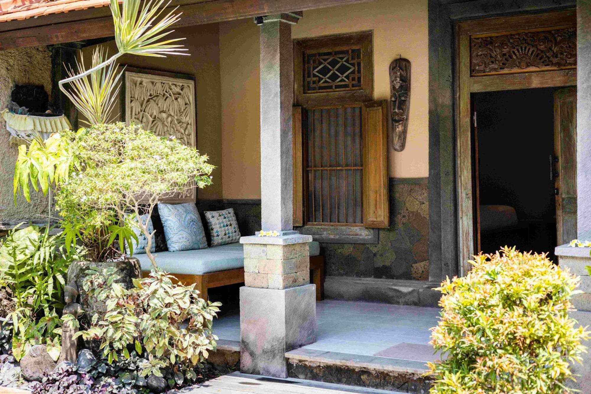 Villa Nesanur - Comfortable & Spacious Beachside Sanur エクステリア 写真